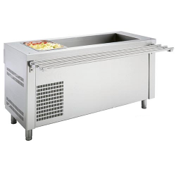 Counter with refrigerated well with or without under storage